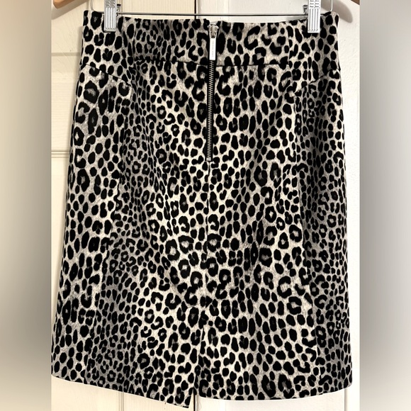 MICHAEL KORS FITTED LEOPARD PRINT ELEGANT MID SKIRT - Picture 4 of 6
